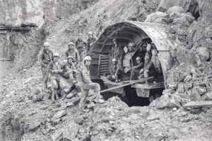 Mechanizovany_stit_1975_Metrostav
