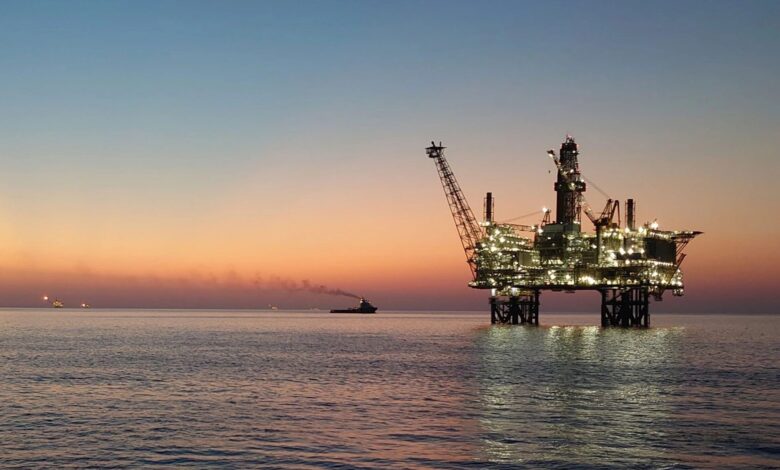 Nová ropná plošina bp v Kaspickém moři