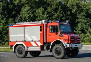 Mercedes-Benz Special Trucks zeigt auf der RETTmobil einen hochgeländegängigen Unimog als Tanklöschfahrzeug Mercedes-Benz Special Trucks zeigt auf der RETTmobil einen hochgeländegängigen Unimog als Tanklöschfahrzeug