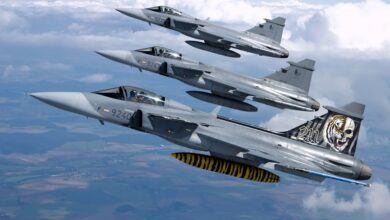 3 Letouny JAS-39 Gripen ve formaci