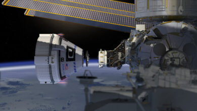 vesmírná loď před připojením k ISS