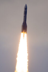 raketa na cestě do vesmíru